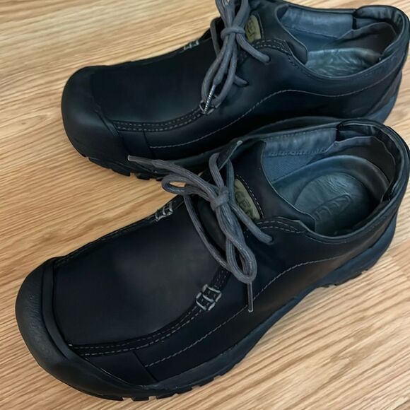 KEEN MEN’S OXFORD BLACK LEATHER SHOES - Picture 1 of 6